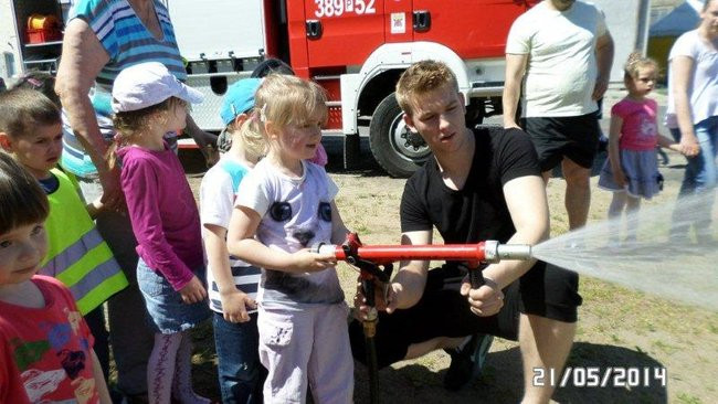 Odwiedziny u strażaków (zdjęcia)