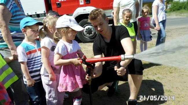 Odwiedziny u strażaków (zdjęcia)