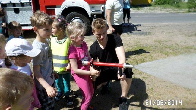 Odwiedziny u strażaków (zdjęcia)