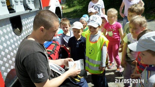Odwiedziny u strażaków (zdjęcia)