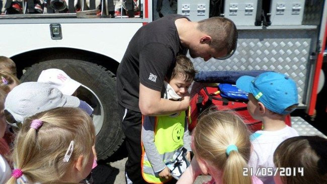 Odwiedziny u strażaków (zdjęcia)