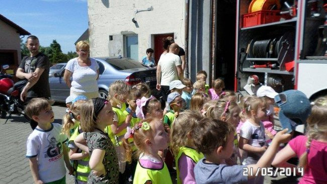 Odwiedziny u strażaków (zdjęcia)