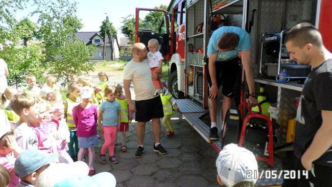 Odwiedziny u strażaków (zdjęcia)