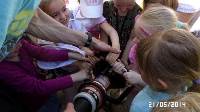 Odwiedziny u strażaków (zdjęcia)