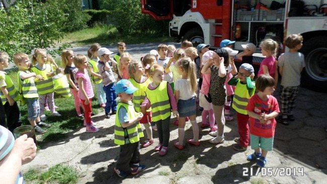 Odwiedziny u strażaków (zdjęcia)