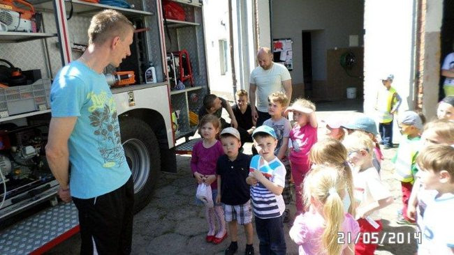 Odwiedziny u strażaków (zdjęcia)