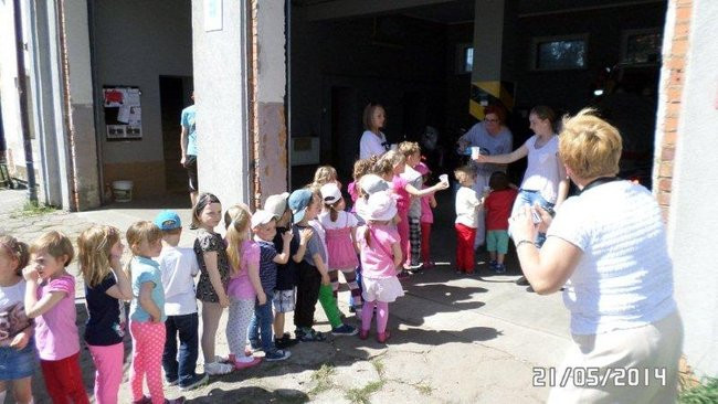 Odwiedziny u strażaków (zdjęcia)