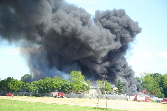 Milion złotych strat po pożarze w Miąskowie (zdjęcia)