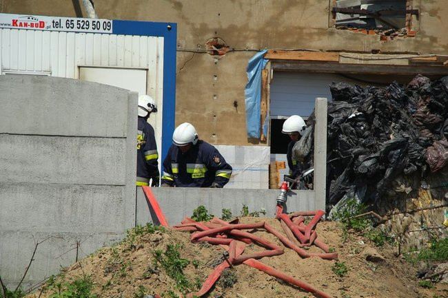 Milion złotych strat po pożarze w Miąskowie (zdjęcia)