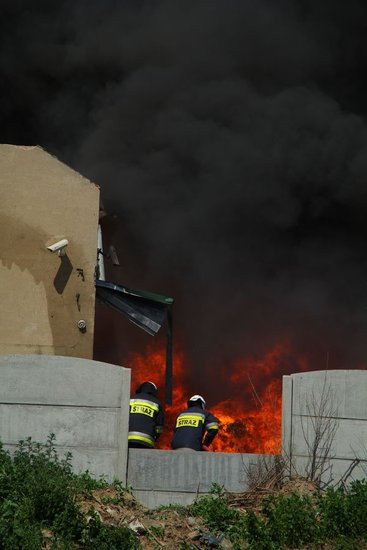 Milion złotych strat po pożarze w Miąskowie (zdjęcia)