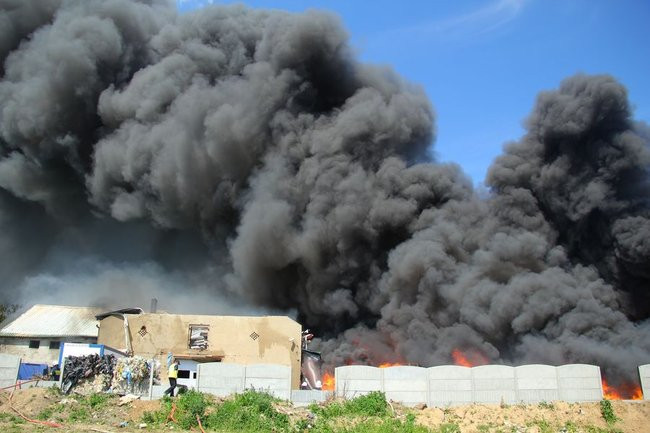 Milion złotych strat po pożarze w Miąskowie (zdjęcia)