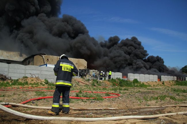 Milion złotych strat po pożarze w Miąskowie (zdjęcia)