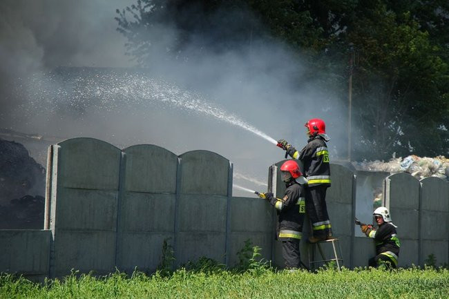 Milion złotych strat po pożarze w Miąskowie (zdjęcia)