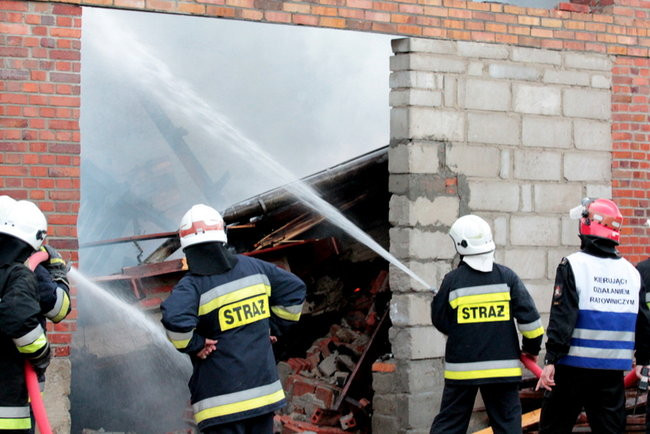 Pożar budynków gospodarczych w Mórkowie (zdjęcia)