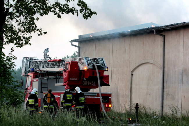 Pożar budynków gospodarczych w Mórkowie (zdjęcia)