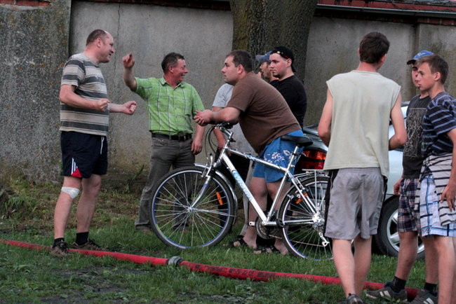 Pożar budynków gospodarczych w Mórkowie (zdjęcia)
