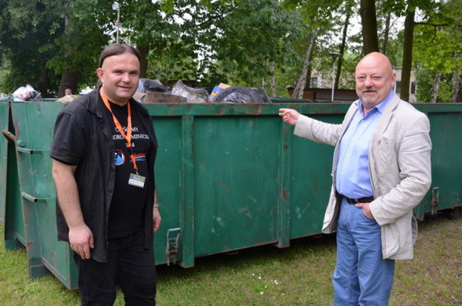 Śmieci jak na lekarstwo (zdjęcia)