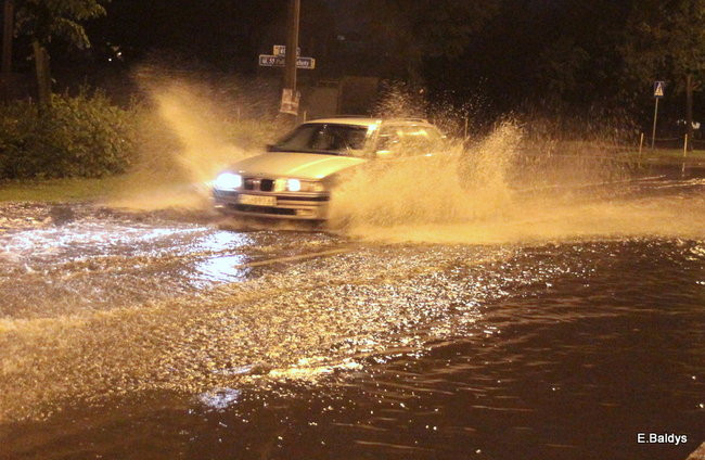 Trwa usuwanie skutków ulewy (zdjęcia)