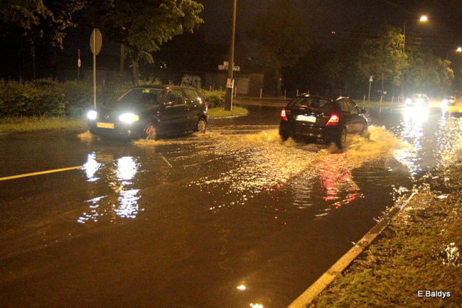 Trwa usuwanie skutków ulewy (zdjęcia)