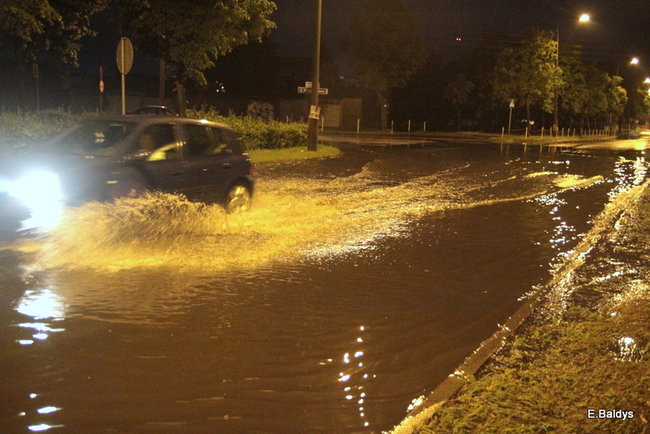 Trwa usuwanie skutków ulewy (zdjęcia)