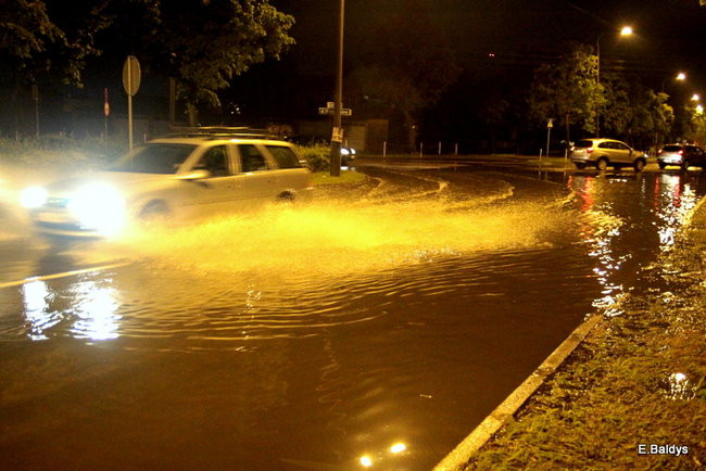 Trwa usuwanie skutków ulewy (zdjęcia)