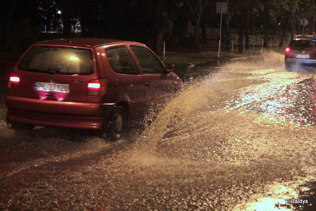 Trwa usuwanie skutków ulewy (zdjęcia)