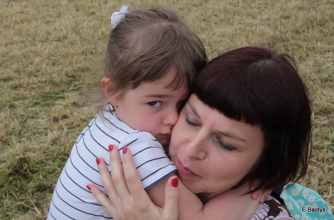 Bawili się w klasztornym ogrodzie (zdjęcia)