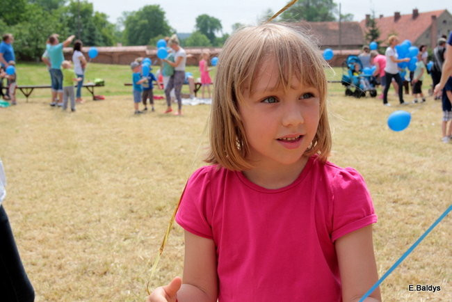 Bawili się w klasztornym ogrodzie (zdjęcia)
