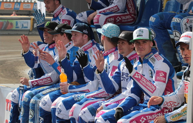 Co tu komentować.. dali ciała...