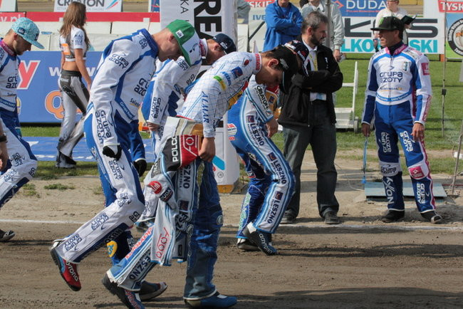 Co tu komentować.. dali ciała...