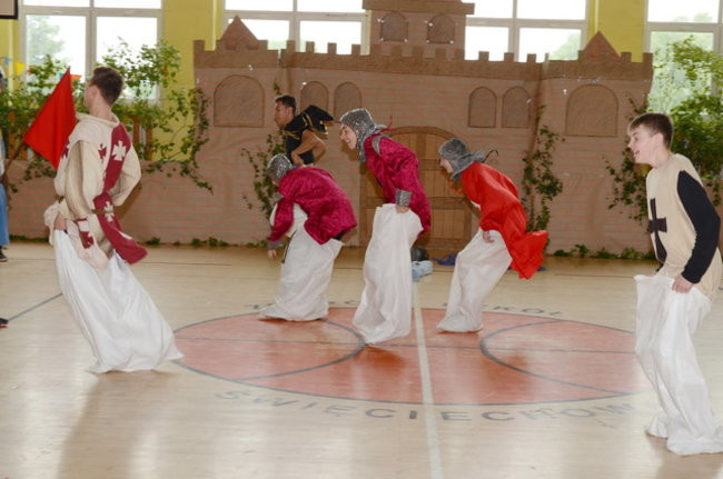 Rycerscy gimnazjaliści (zdjęcia)