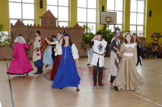 Rycerscy gimnazjaliści (zdjęcia)