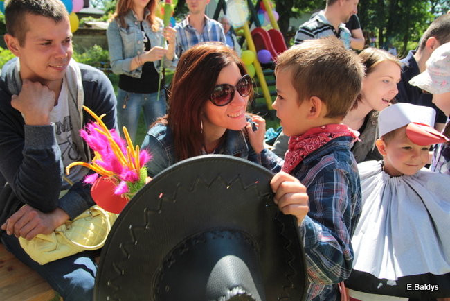 Mamo, tato baw się razem z nami (zdjęcia)