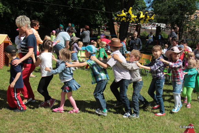 Mamo, tato baw się razem z nami (zdjęcia)