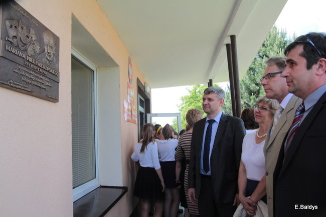 Twórca teatru upamiętniony (zdjęcia)