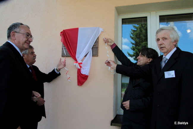 Twórca teatru upamiętniony (zdjęcia)