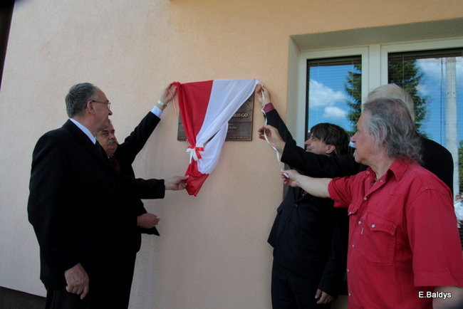 Twórca teatru upamiętniony (zdjęcia)