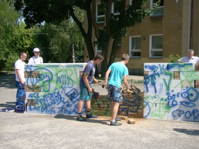 W szkole rolniczej runął mur (zdjęcia)