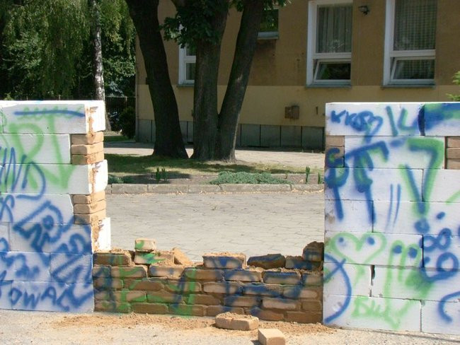 W szkole rolniczej runął mur (zdjęcia)