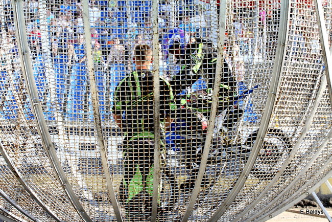 Bez litości dla sprzętu (zdjęcia)