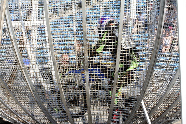 Bez litości dla sprzętu (zdjęcia)