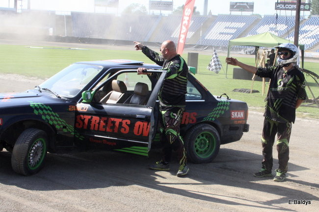 Bez litości dla sprzętu (zdjęcia)