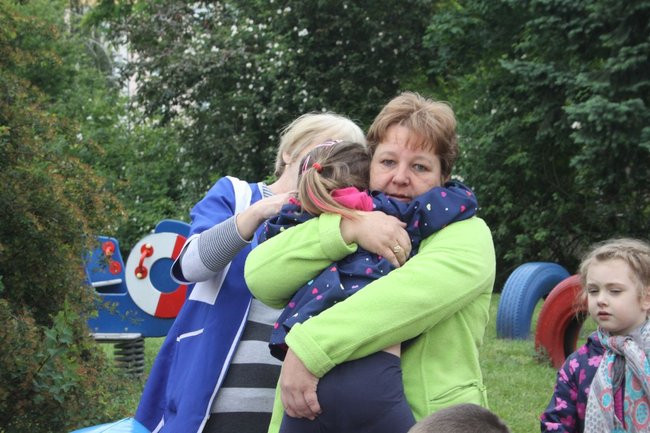 Seniorki w przedszkolu (zdjęcia)