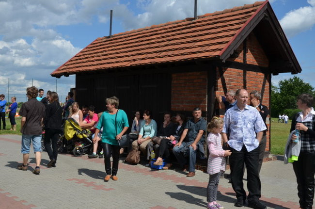 Miłość na festynie w Dłużynie (zdjęcia)