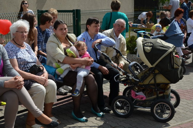 Miłość na festynie w Dłużynie (zdjęcia)