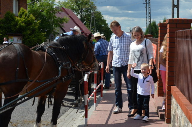 Miłość na festynie w Dłużynie (zdjęcia)