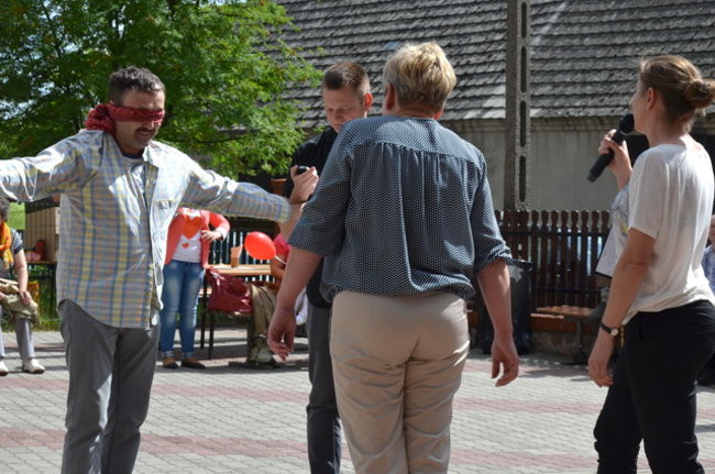 Miłość na festynie w Dłużynie (zdjęcia)