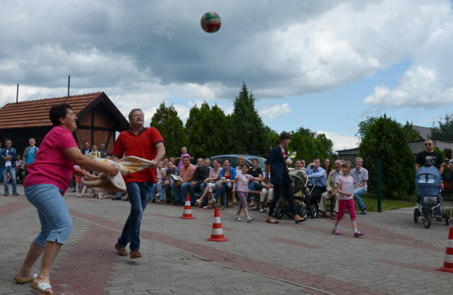 Miłość na festynie w Dłużynie (zdjęcia)