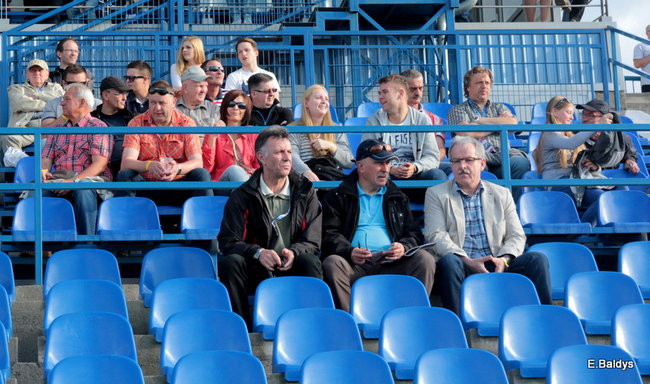 Kibice przepraszają prezesa Unii Leszno (zdjęcia)