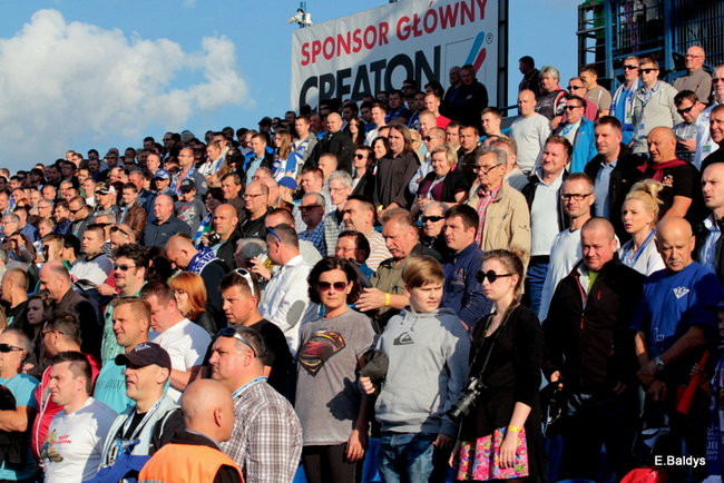 Kibice przepraszają prezesa Unii Leszno (zdjęcia)